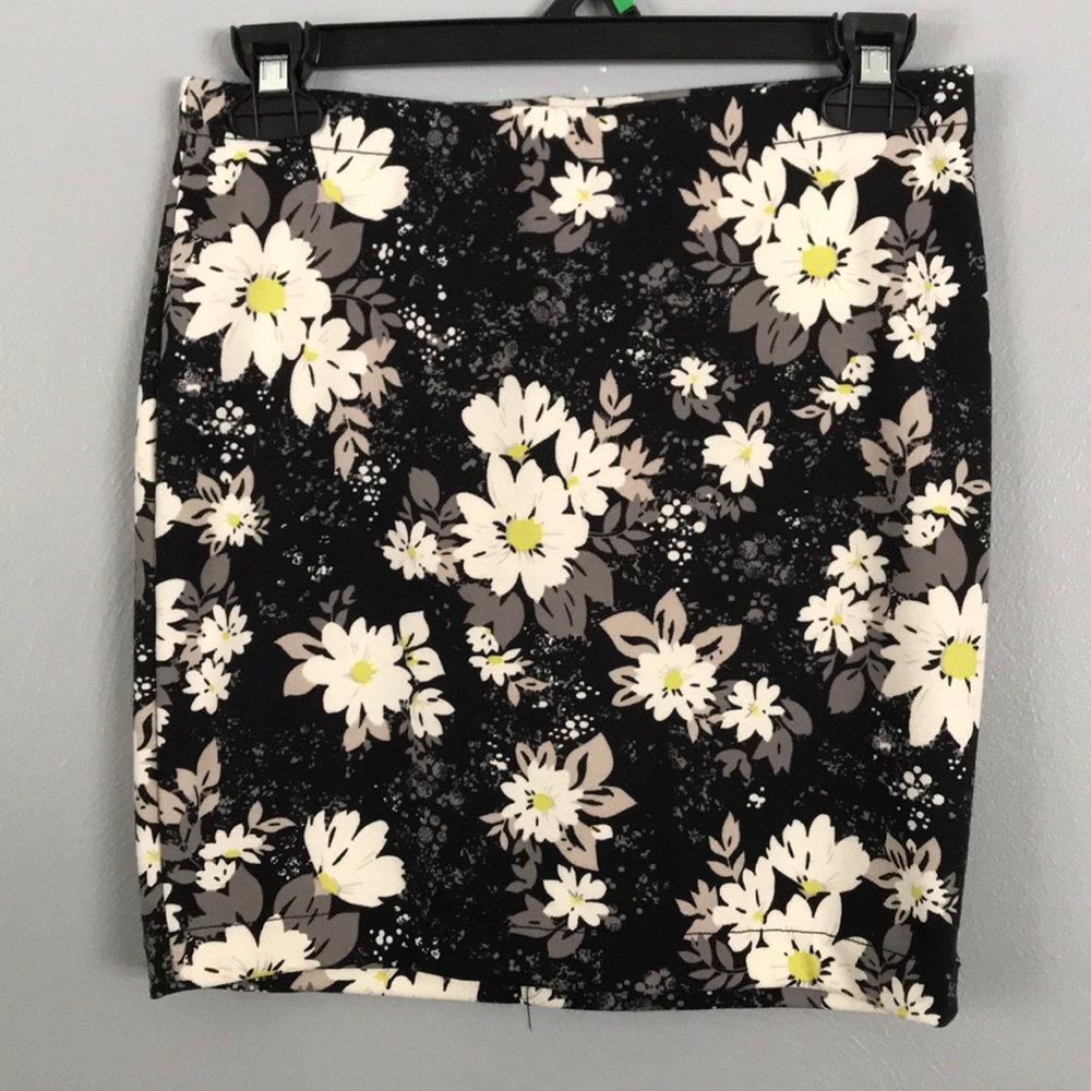 Floral pencil skirt